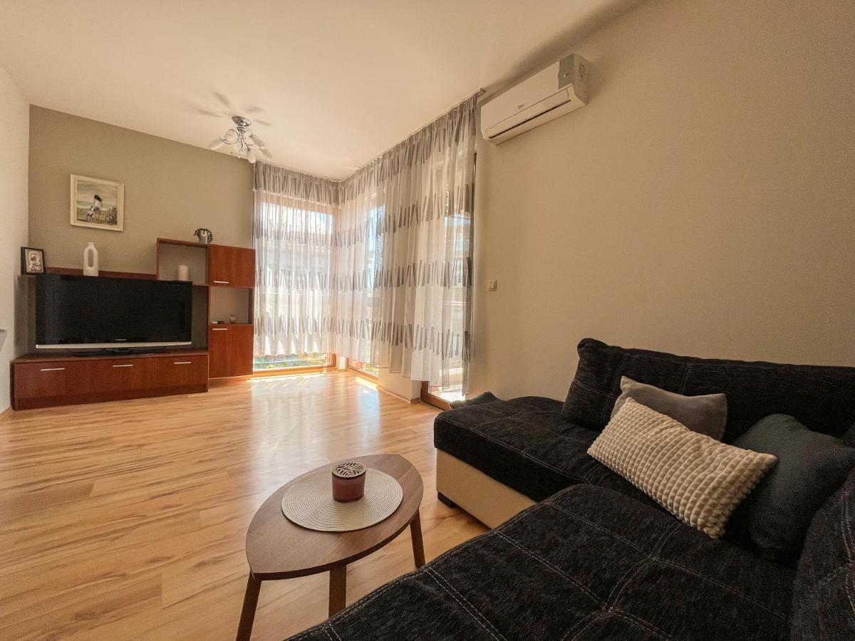 Summer Host Apartment Onegin Sosopol Exterior foto